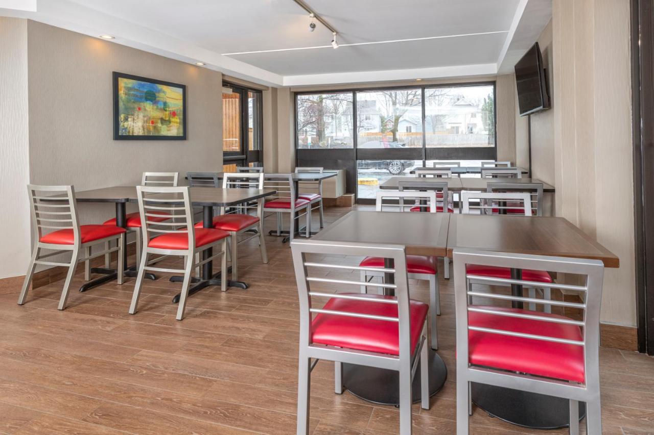 Comfort Inn West Ottawa Luaran gambar