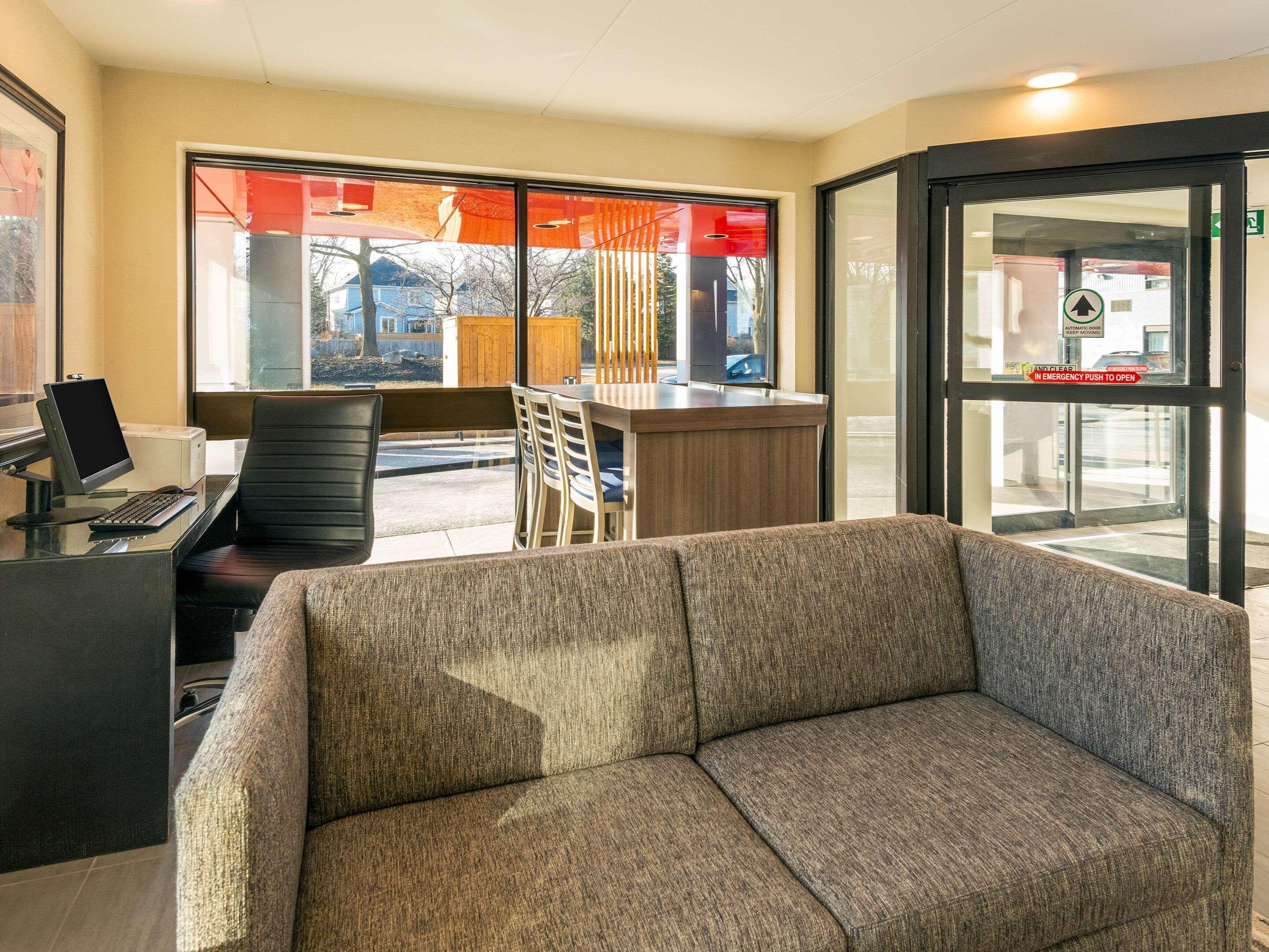 Comfort Inn West Ottawa Luaran gambar