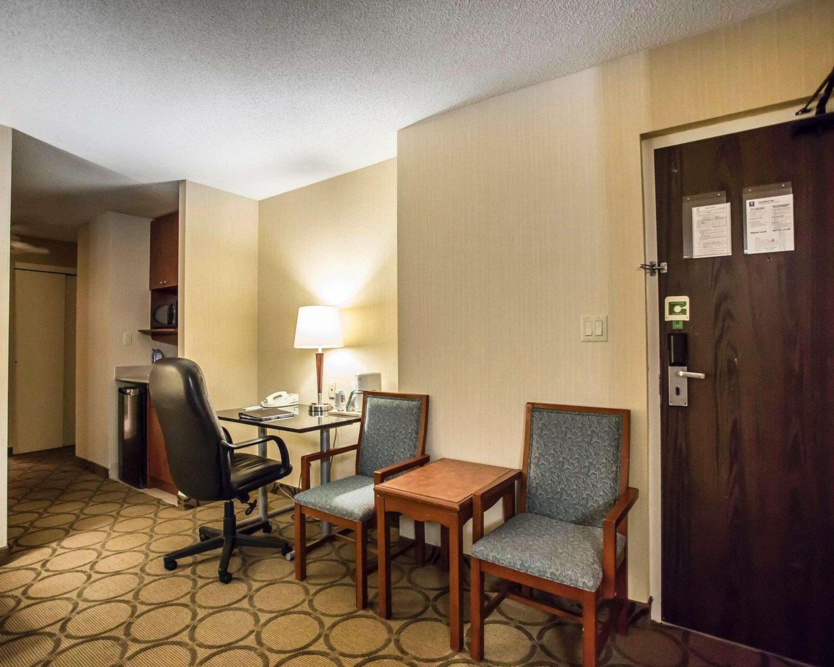 Comfort Inn West Ottawa Luaran gambar